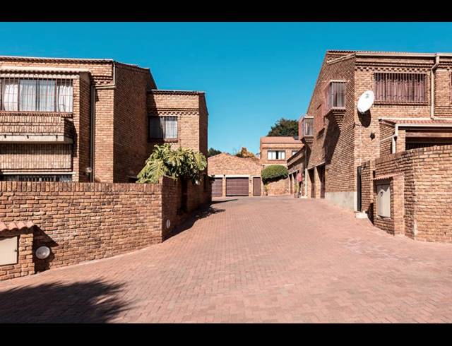 3 BEDROOM TOWNHOUSE FOR SALE IN MORNINGHILL